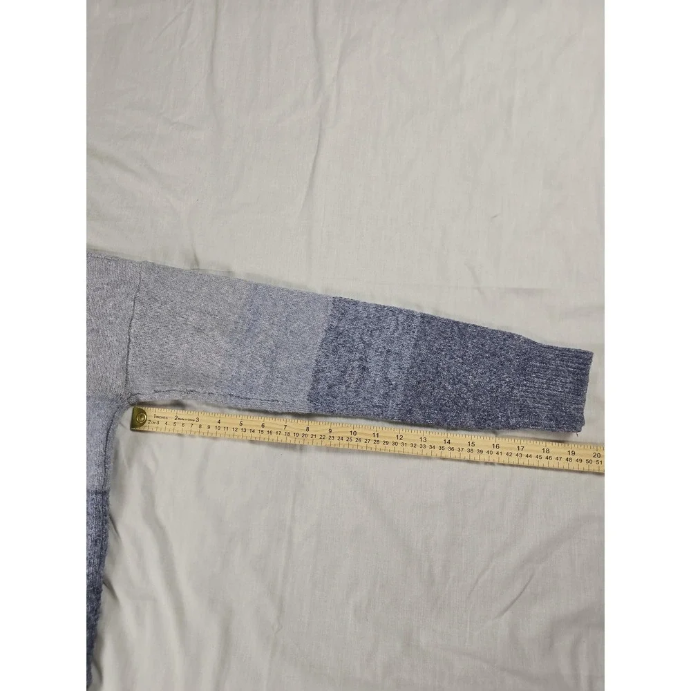 Kuhl Sweater Mens Small Blue Gradient Stripe Knit V Neck Pullover Winter